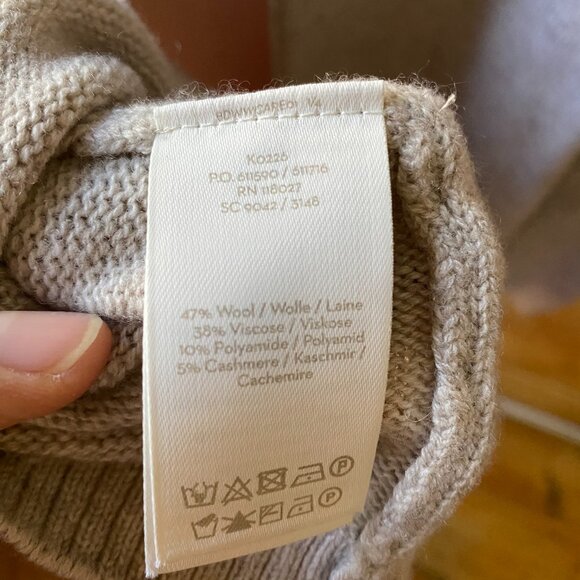 Gray Boden Sweater - Scoop neck knit with back panel - Picture 4 of 4